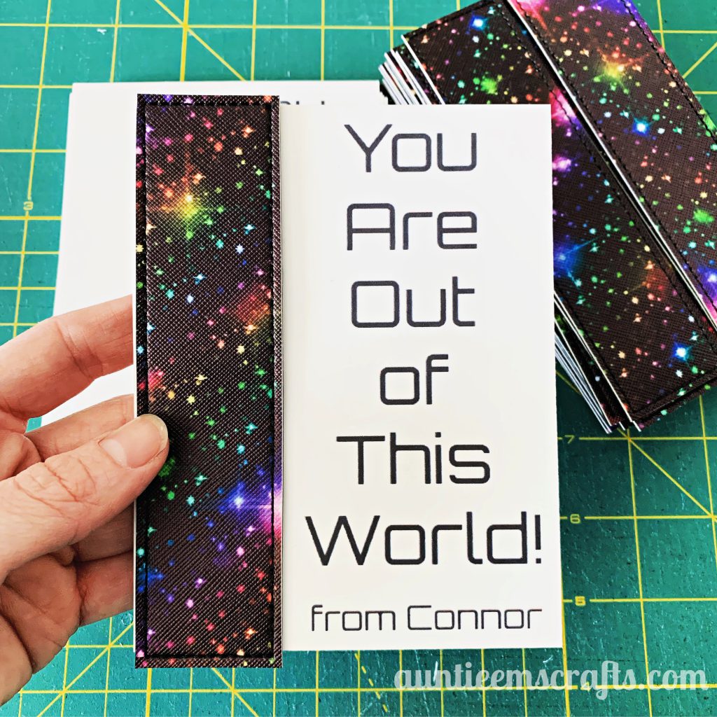 Free In The Hoop Bookmark | Auntie Em's Crafts